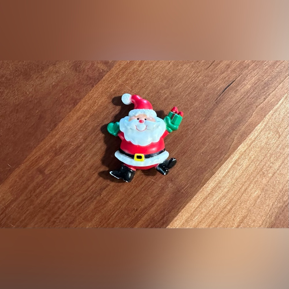 Vintage Russ Santa Pin